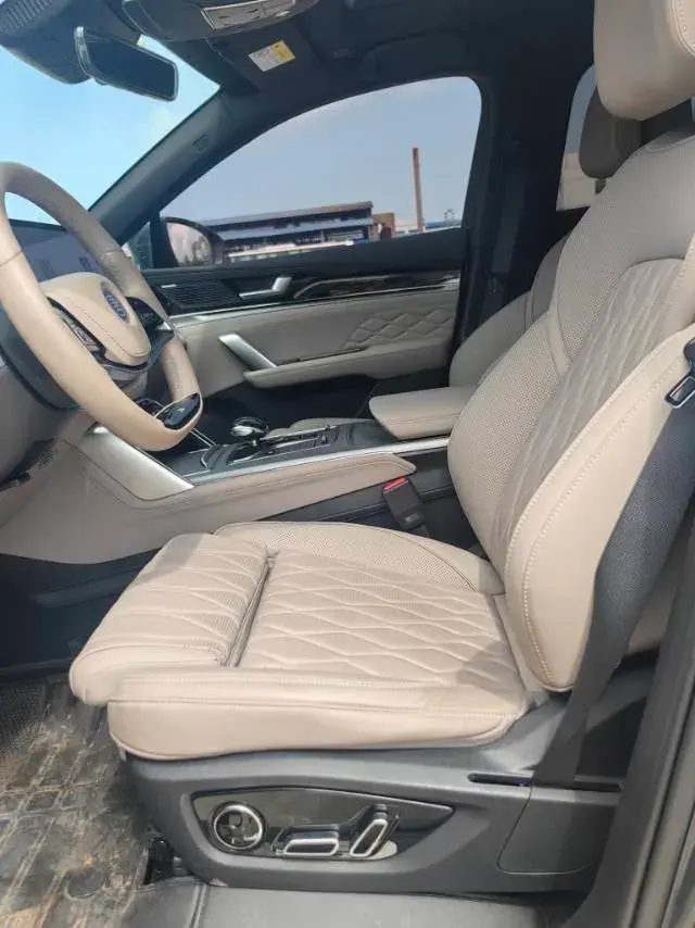 2022 BYD TANG thumbnail 3