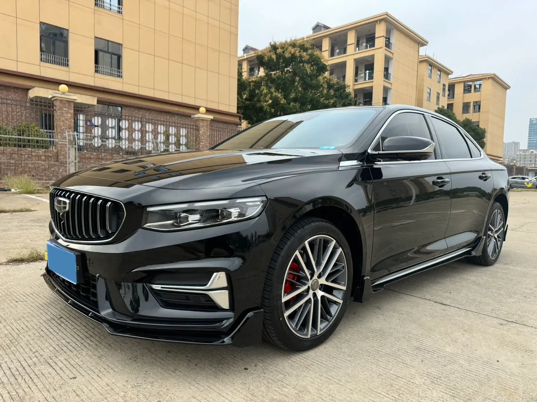 2023 GEELY PREFACE view 1