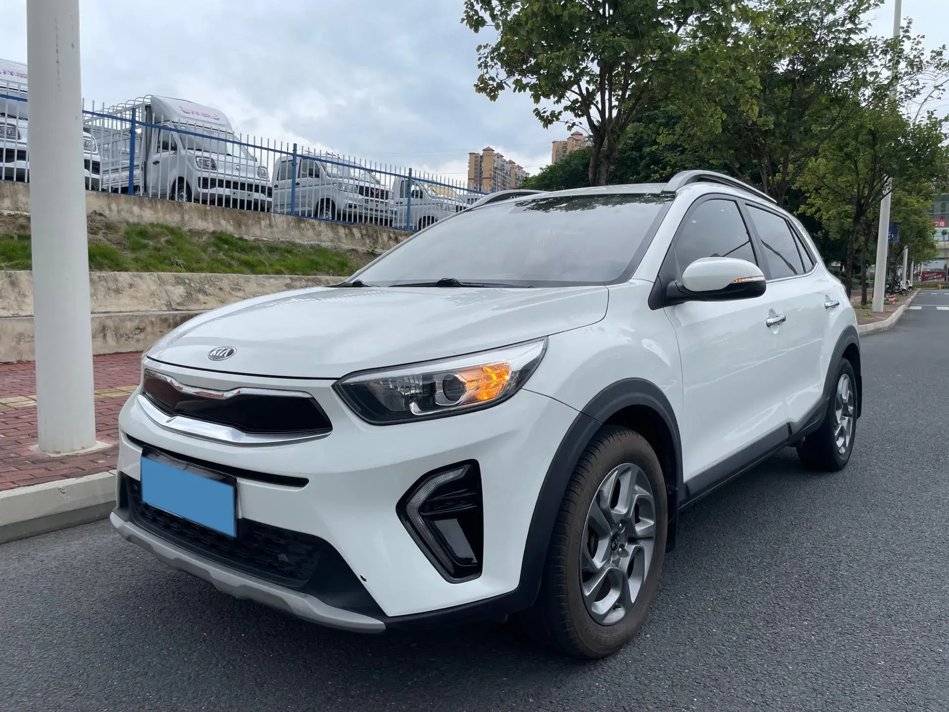 2019 KIA KX1 view 1