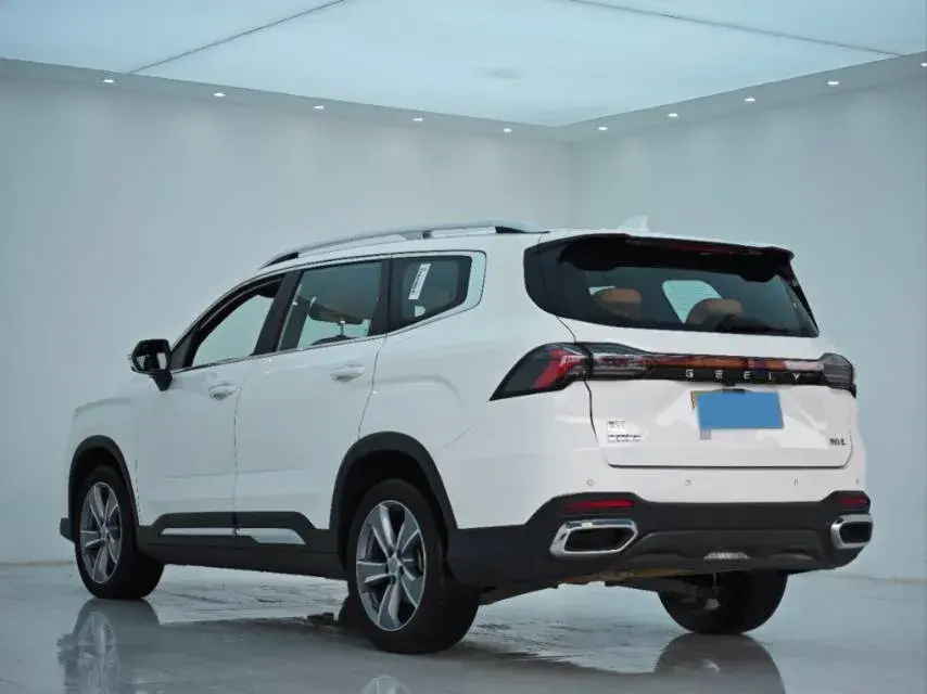 2024 GEELY OKAVANGO thumbnail 4