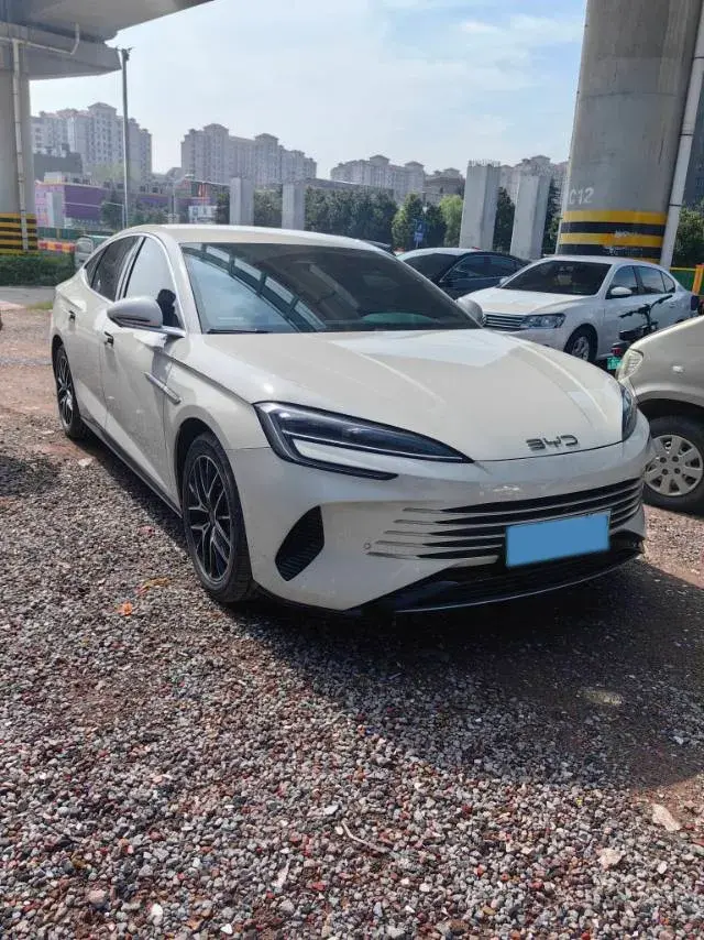 2025 BYD SEAL07 thumbnail 3