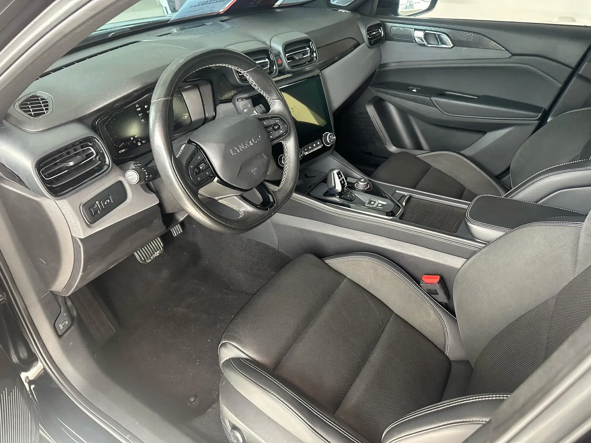 2022 LYNK&CO 03 thumbnail 3