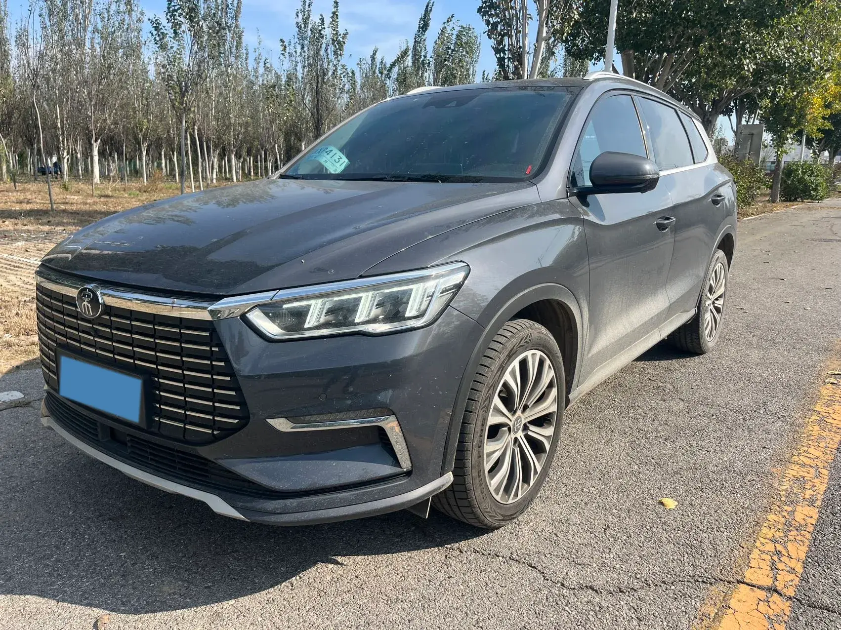 2019 BYD SONG view 1