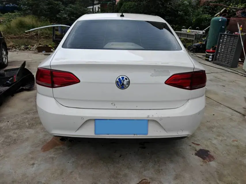 2017 VOLKSWAGEN LAMANDO thumbnail 4