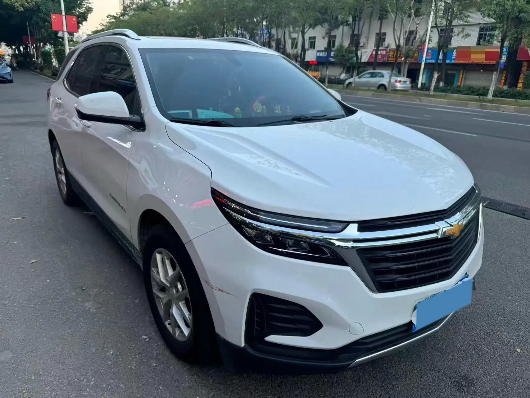 2021 CHEVROLET EQUINOX thumbnail 2