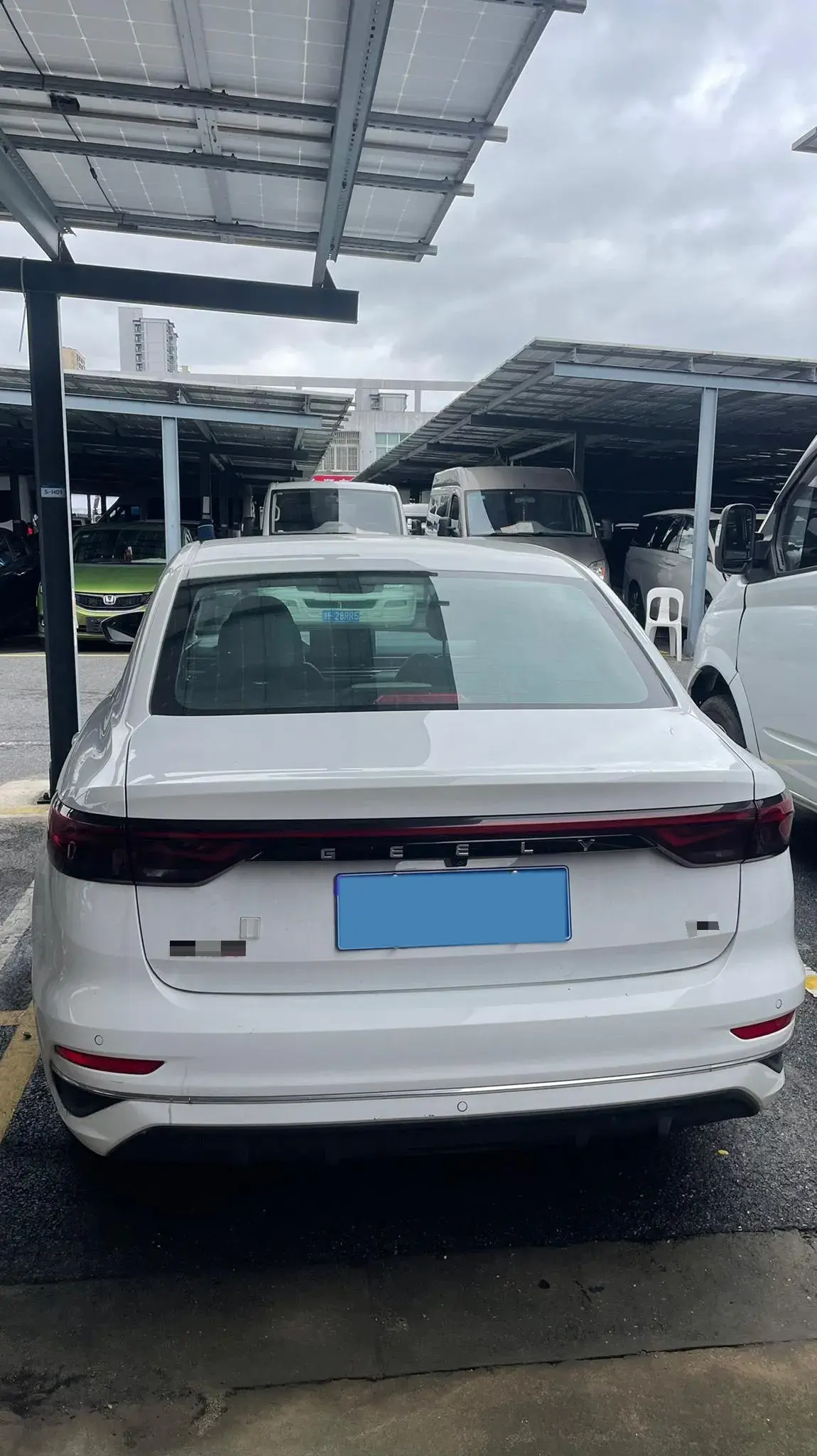 2022 GEELY EMGRAND thumbnail 4