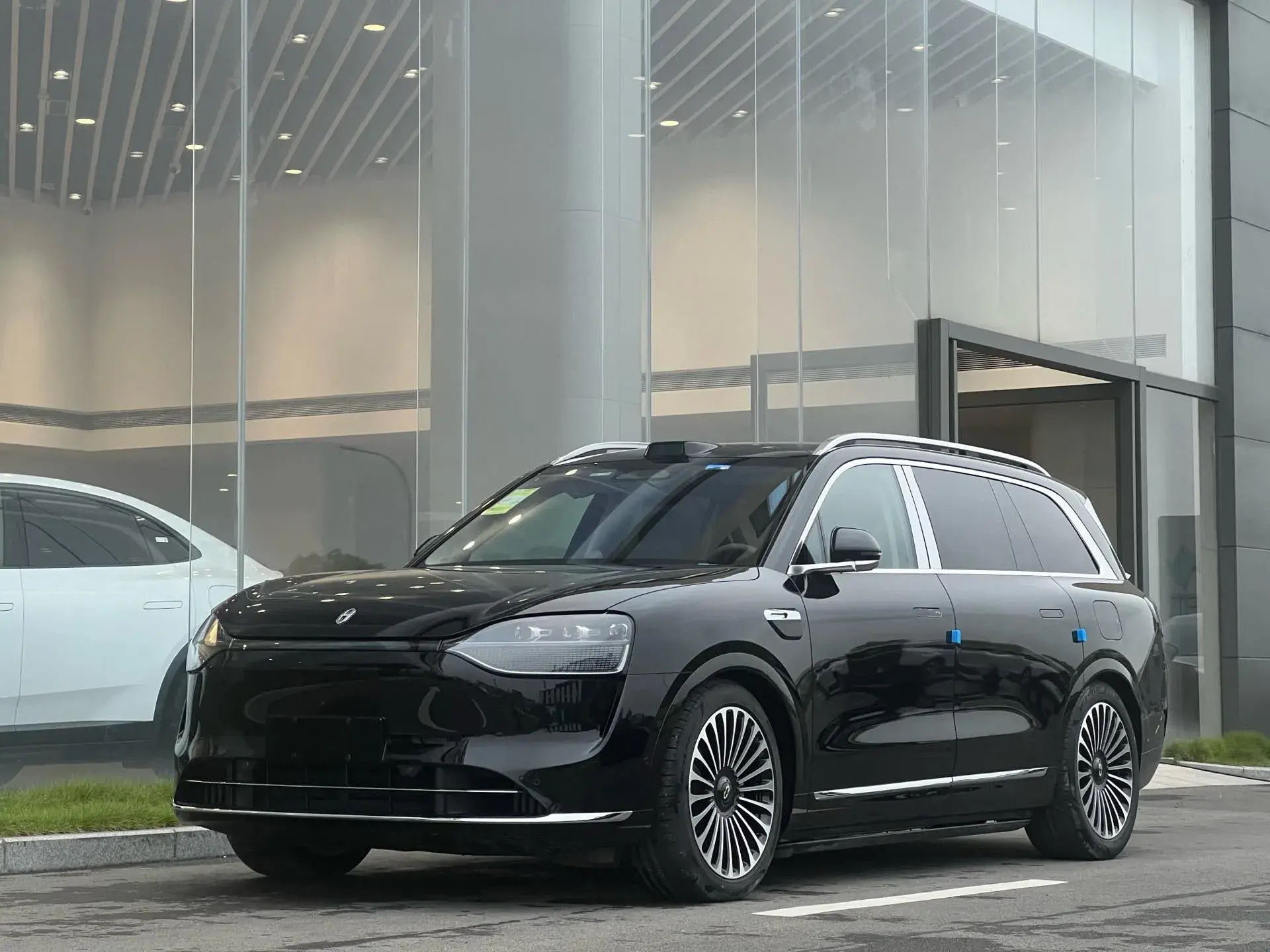 2025 AITO AITO view 1