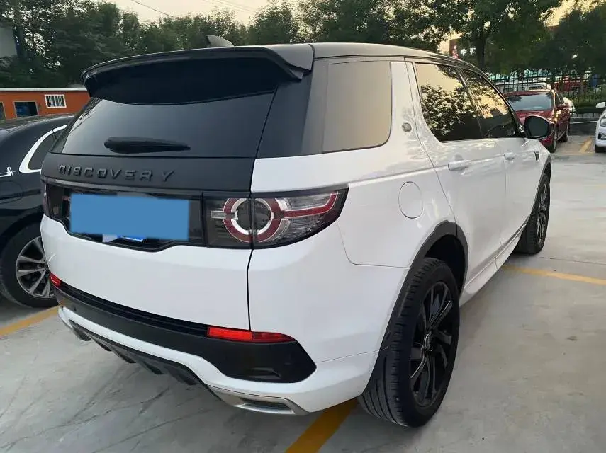 2019 LAND ROVER thumbnail 4