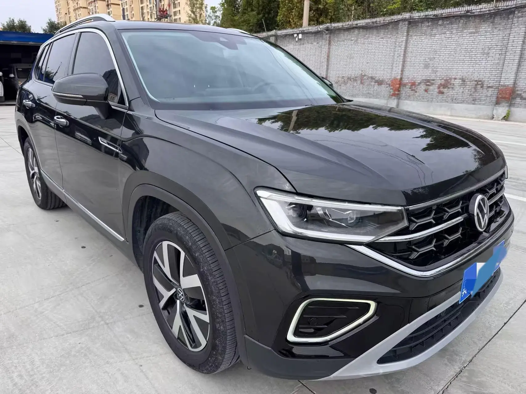 2023 VOLKSWAGEN TAYRON thumbnail 2