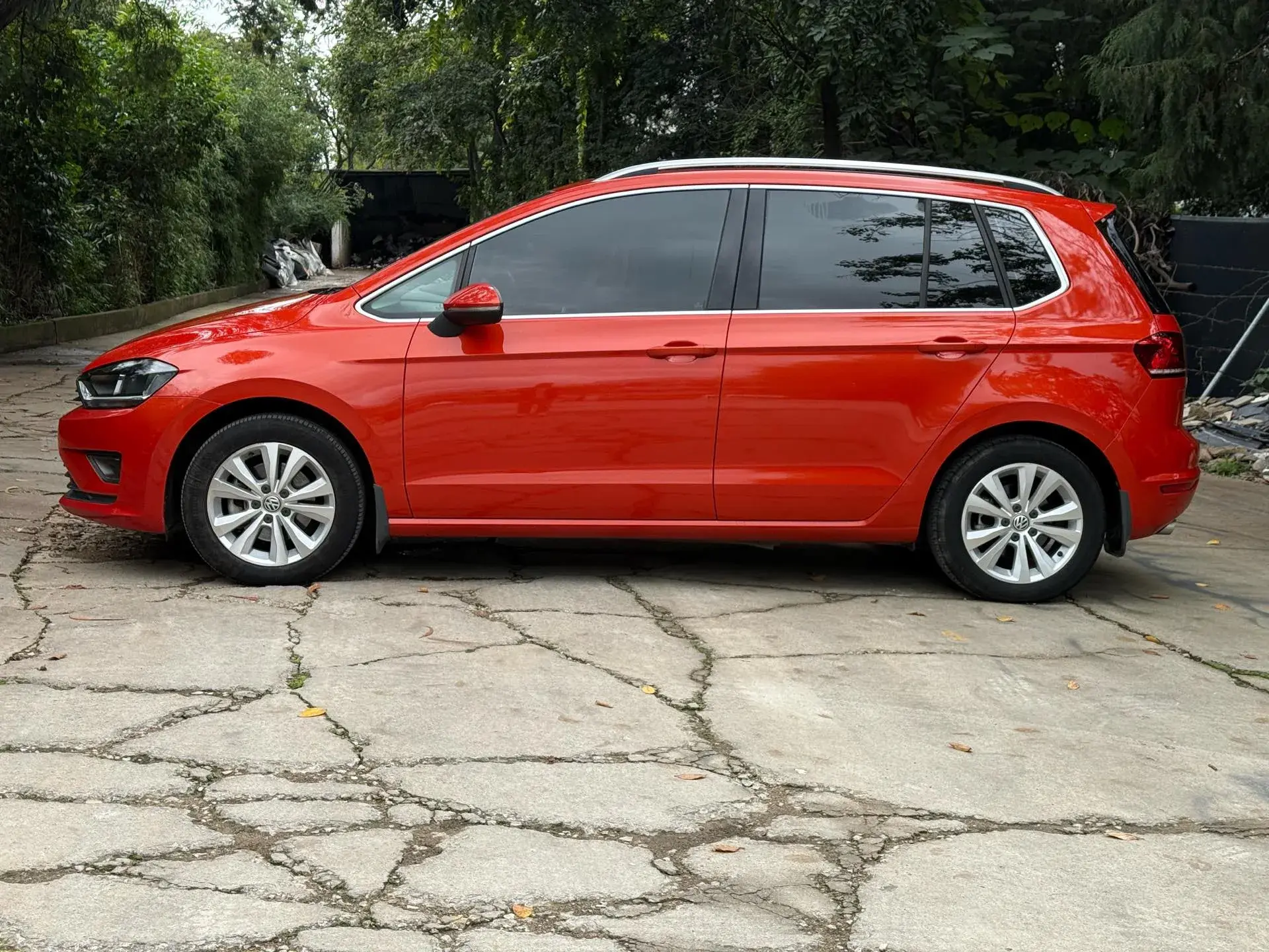 2018 VOLKSWAGEN GOLF thumbnail 4