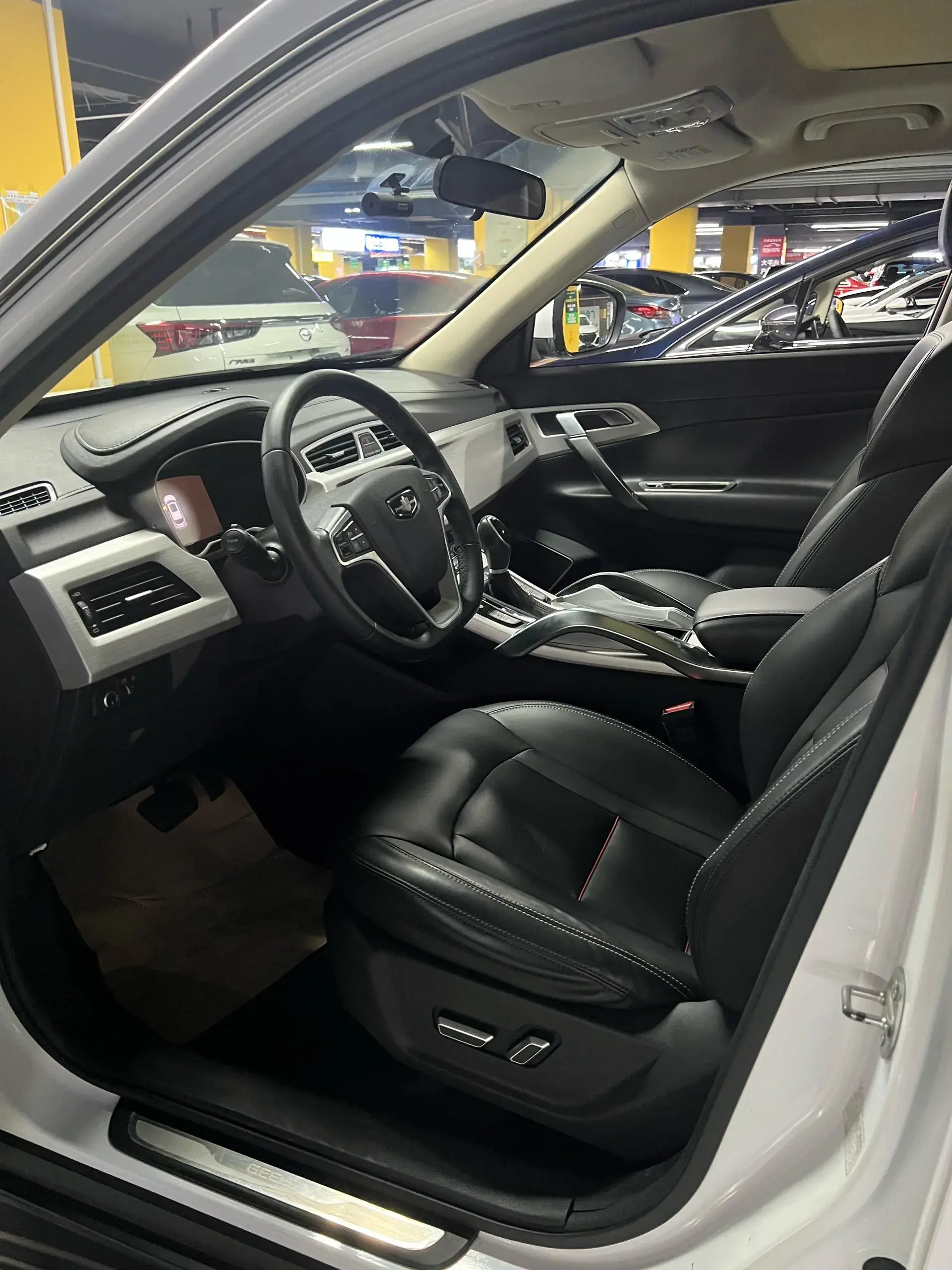 2018 GEELY AZKARRA thumbnail 3