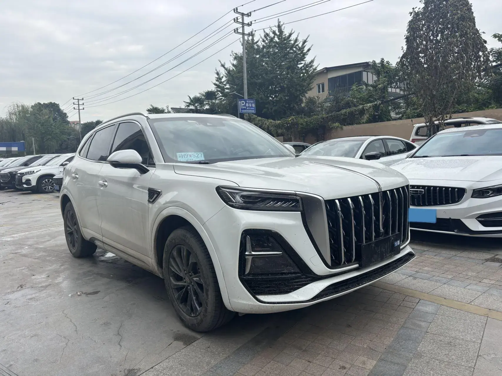 2023 HONGQI HS5 thumbnail 2