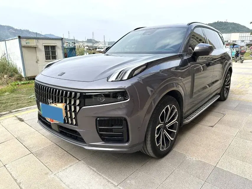 2023 LYNK&CO 09 view 1