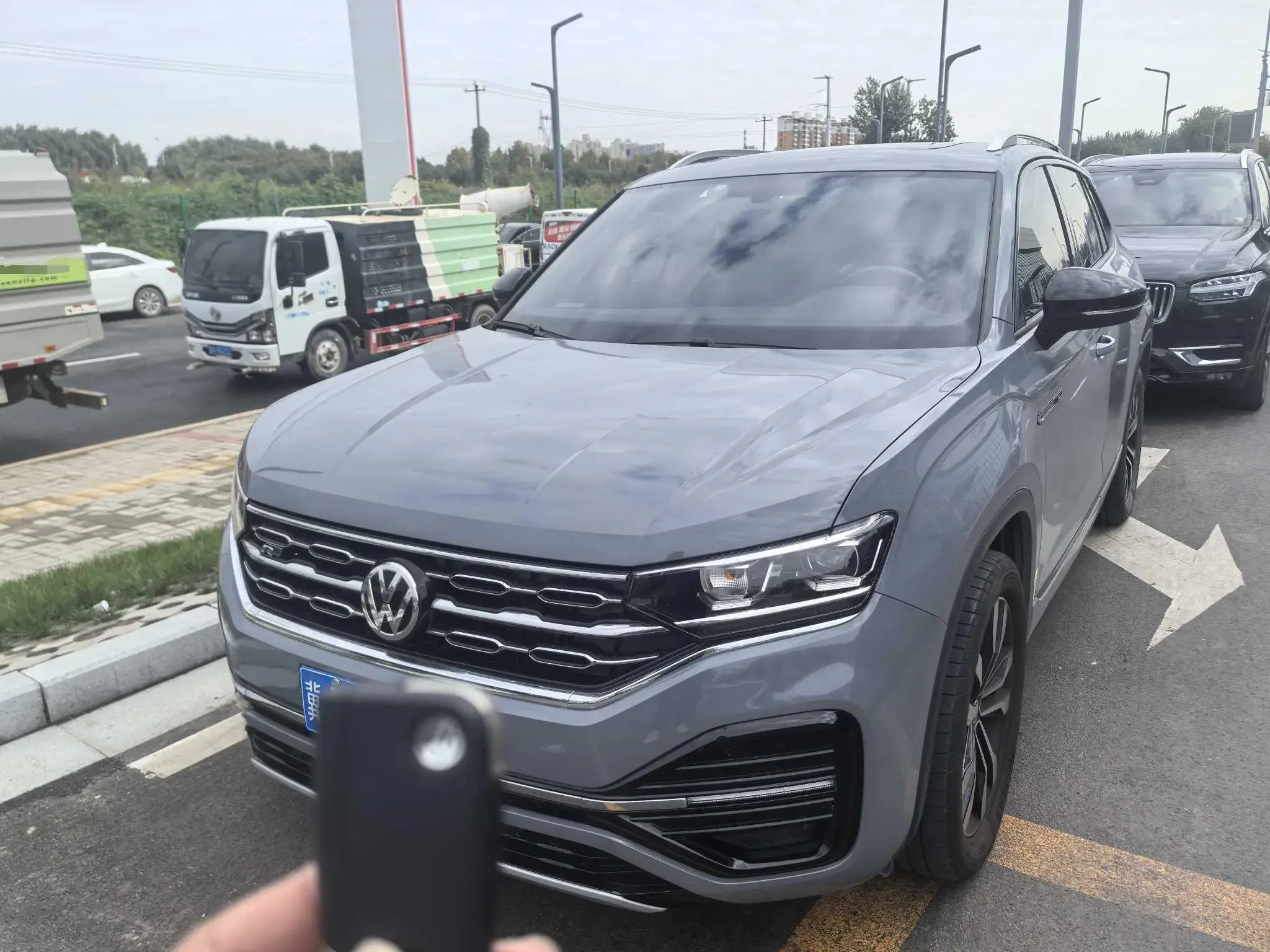 2019 VOLKSWAGEN TAYRON view 1