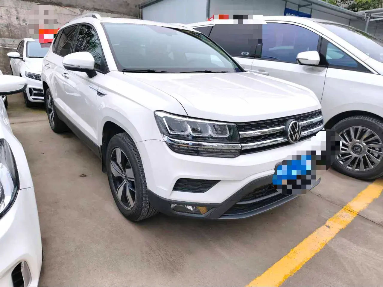 2022 VOLKSWAGEN THARU thumbnail 3