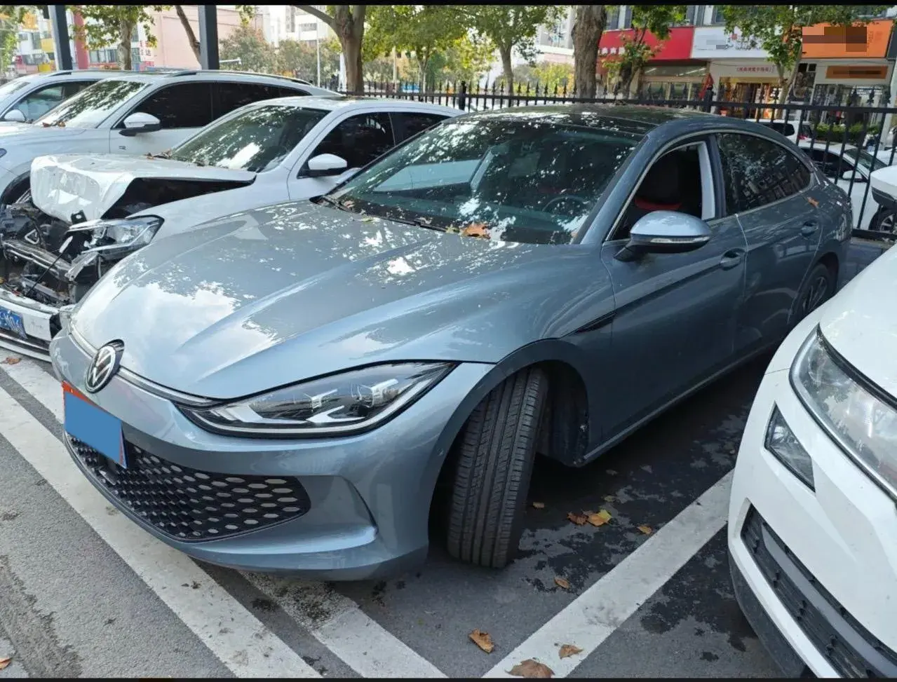 2023 VOLKSWAGEN LAMANDO view 1