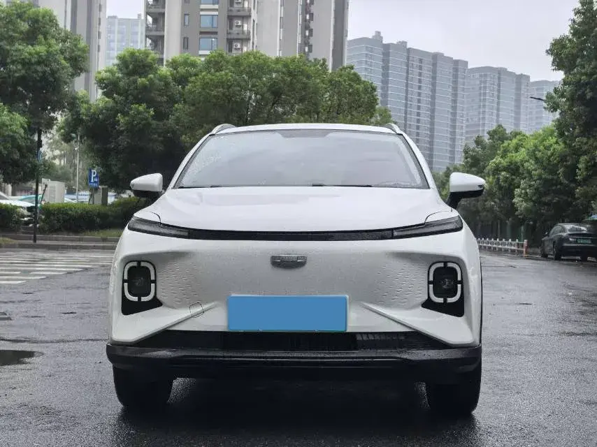 2024 GEOMETRY E thumbnail 2