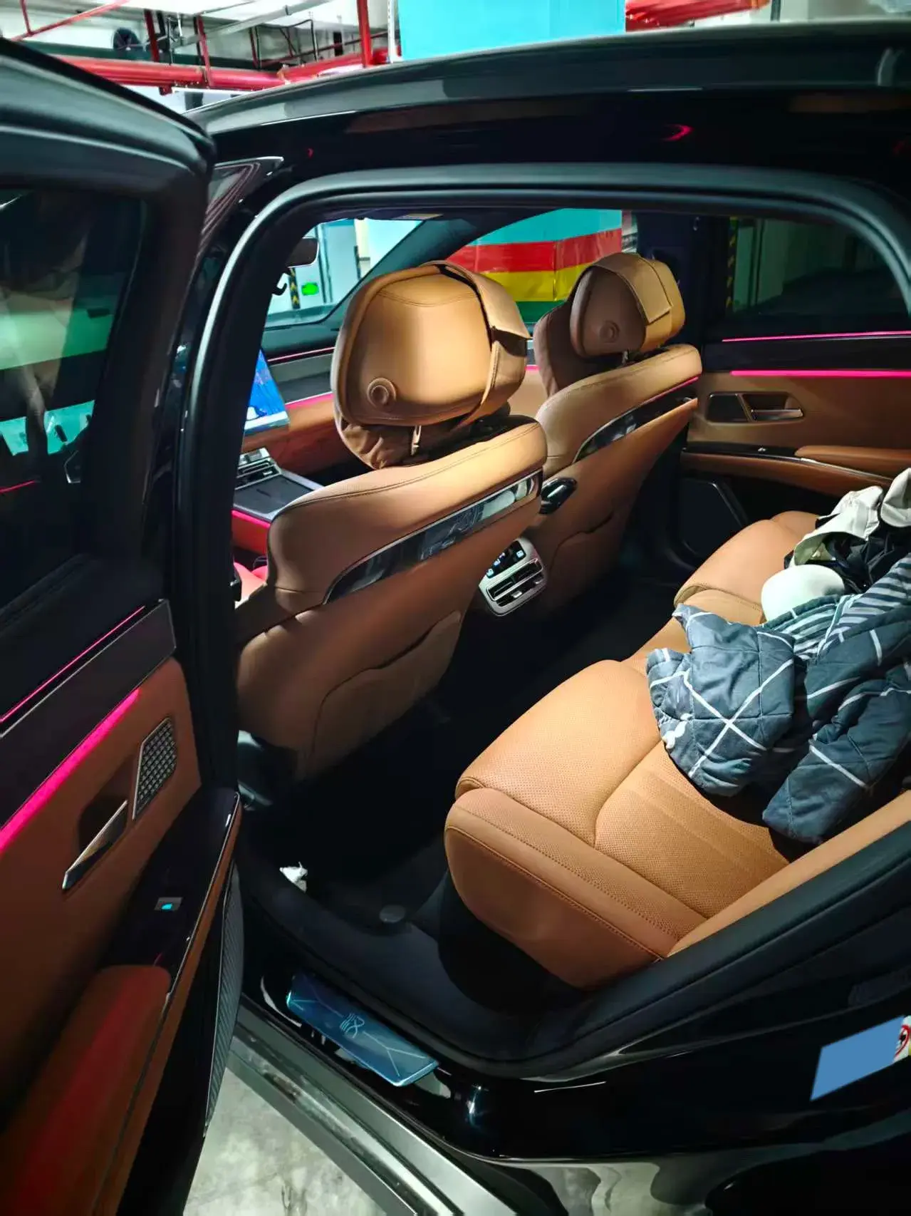 2025 BYD HANL thumbnail 3