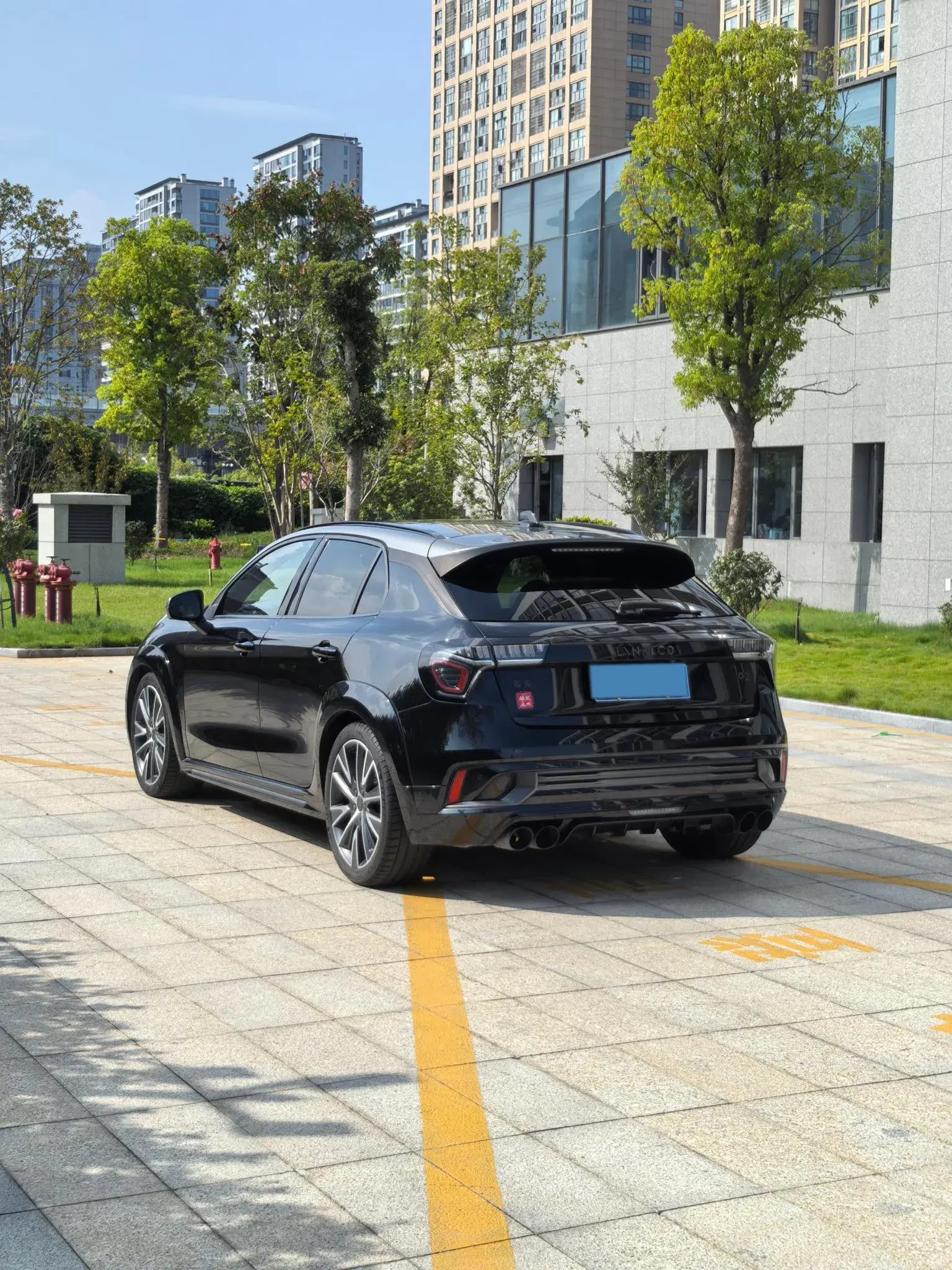 2021 LYNK&CO 02 thumbnail 4