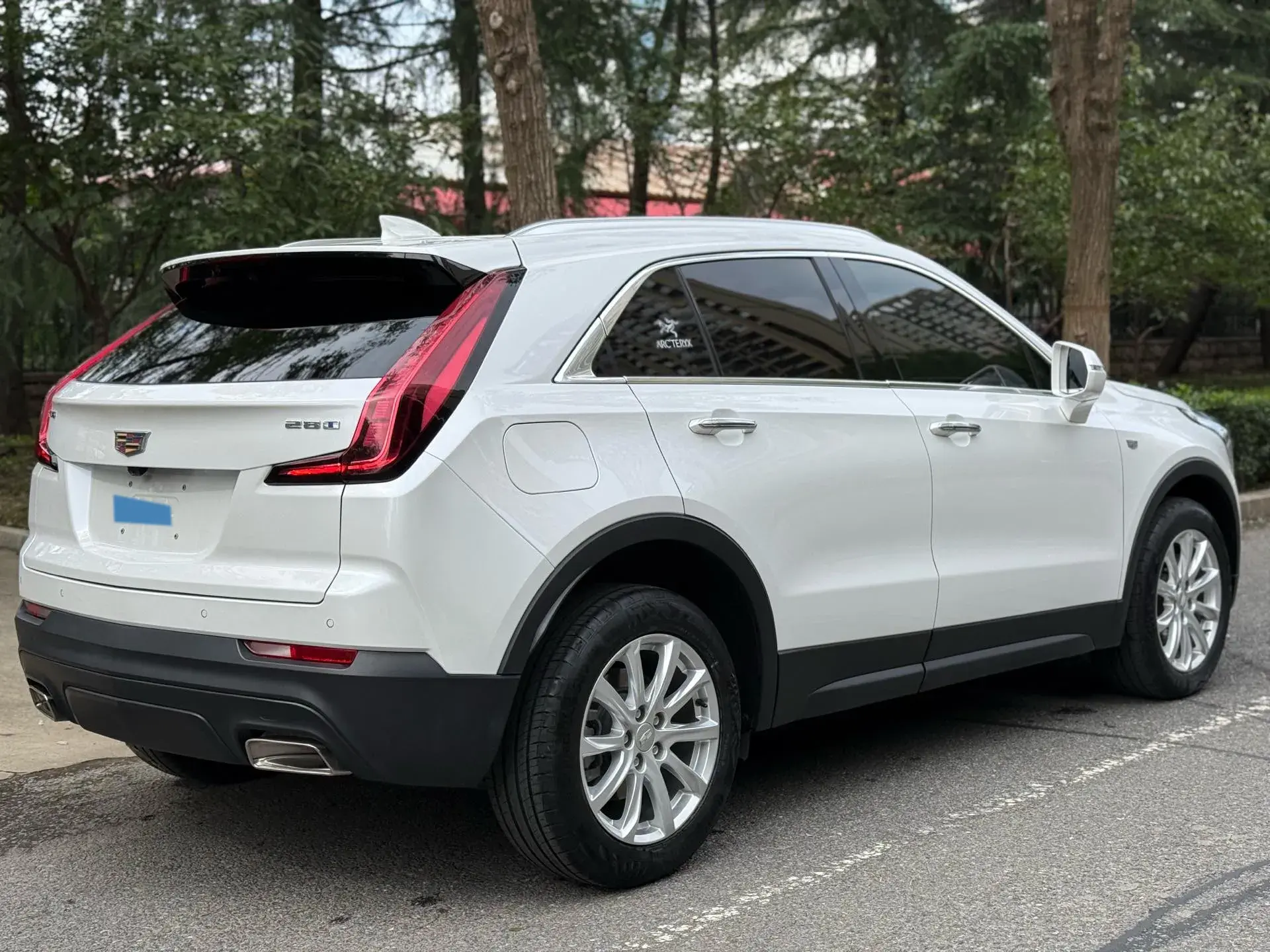 2022 CADILLAC XT4 thumbnail 4