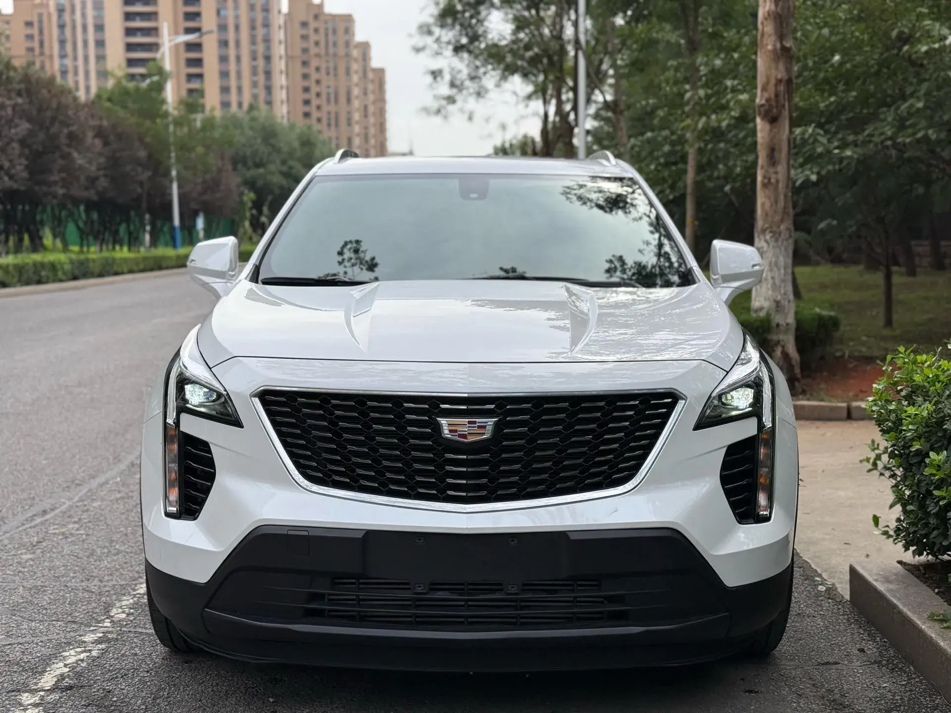 2022 CADILLAC XT4 thumbnail 2