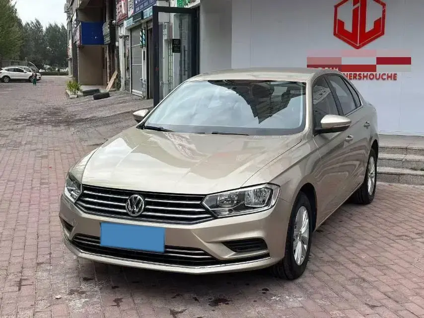 2018 VOLKSWAGEN BORA view 1
