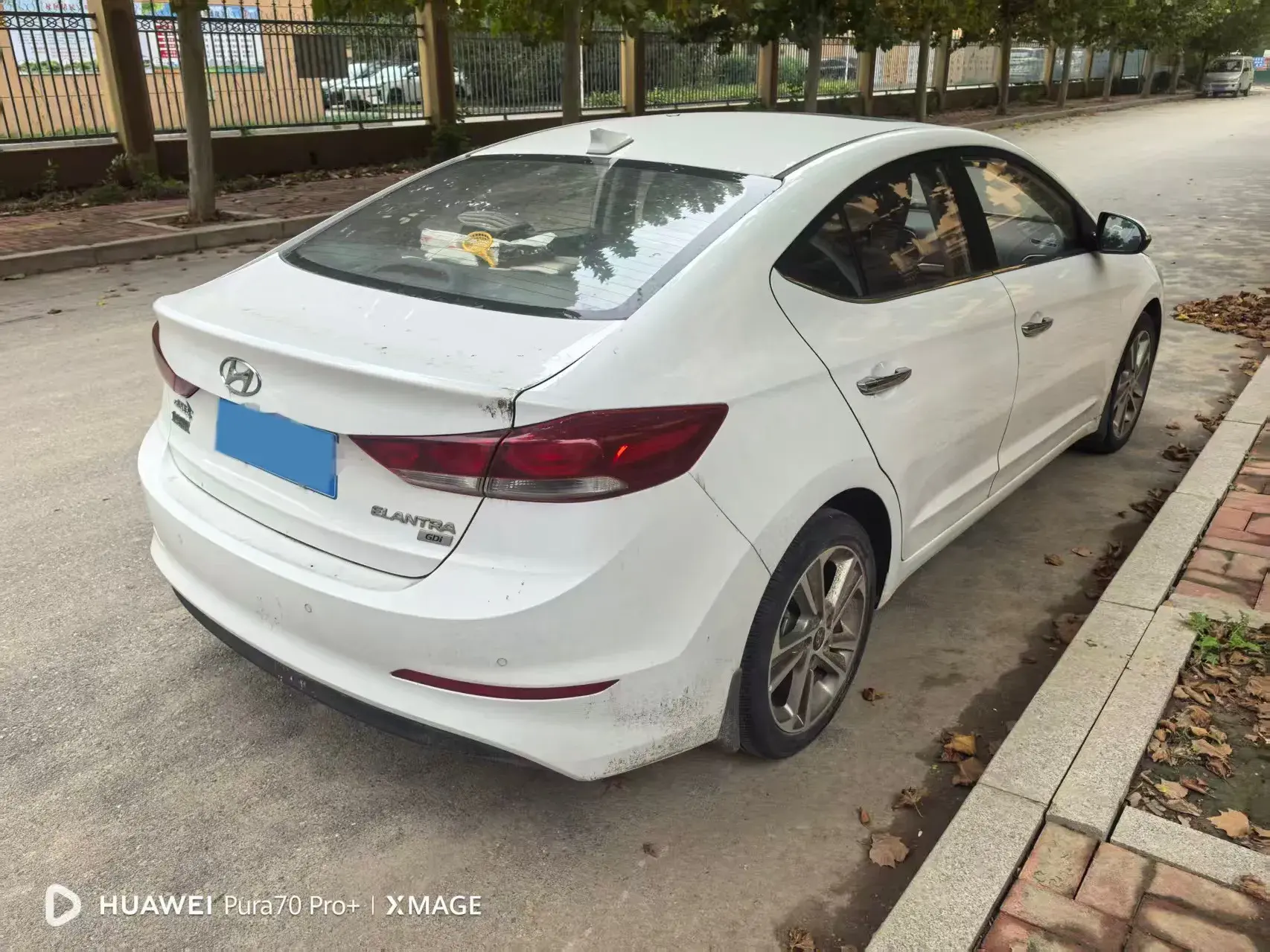 2018 HYUNDAI ELANTRA thumbnail 4