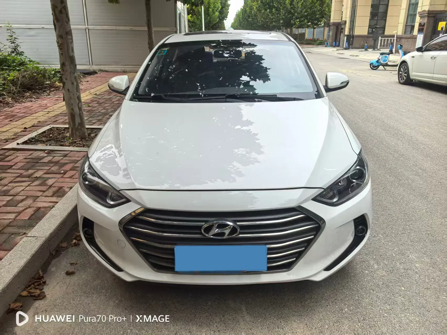 2018 HYUNDAI ELANTRA thumbnail 2