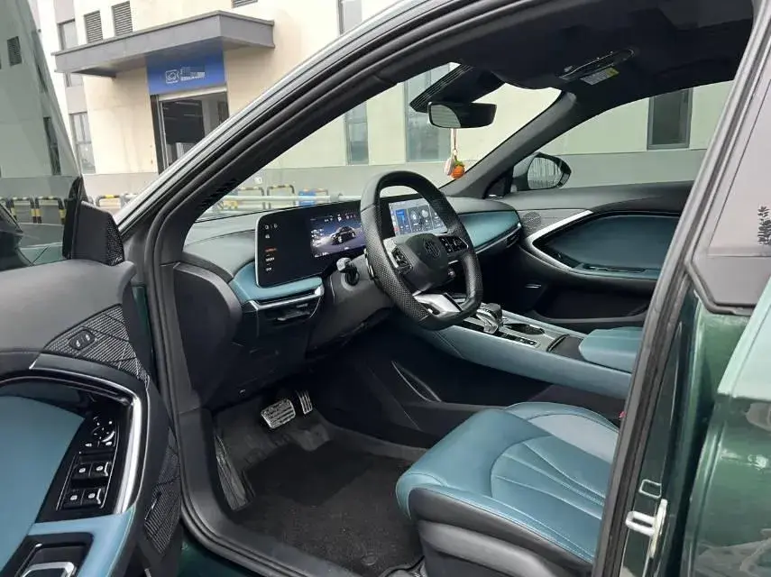 2023 MG 7 thumbnail 4