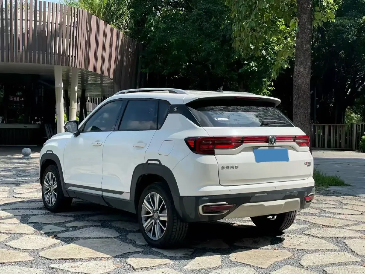 2019 ChangAn CS35 Plus 1.6L 128HP L4 5MT,autocango,china used car exporter,china ev exporter,chinese used car exporter,chinese used ev exporter