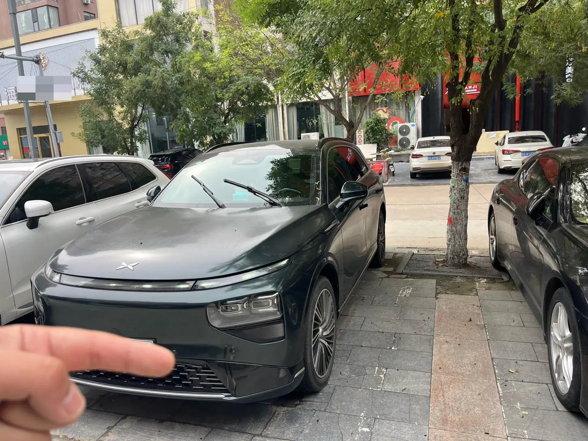 2024 XPENG G9 view 1