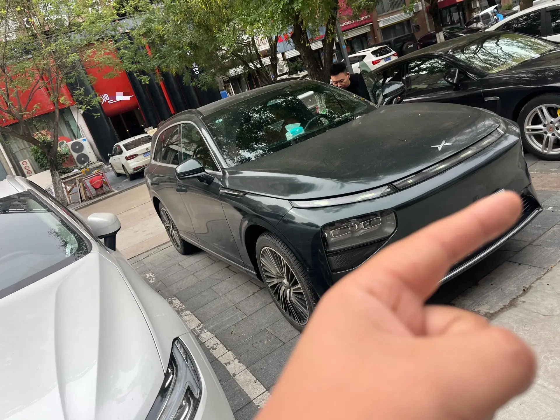 2024 XPENG G9 thumbnail 3