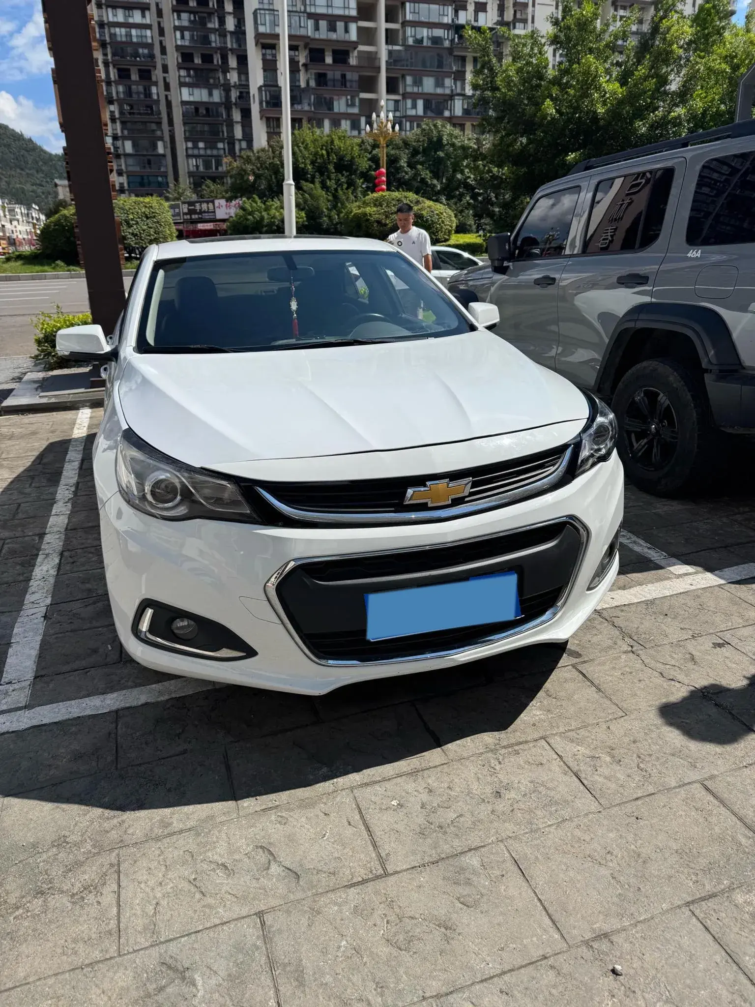 2018 CHEVROLET MALIBU thumbnail 2
