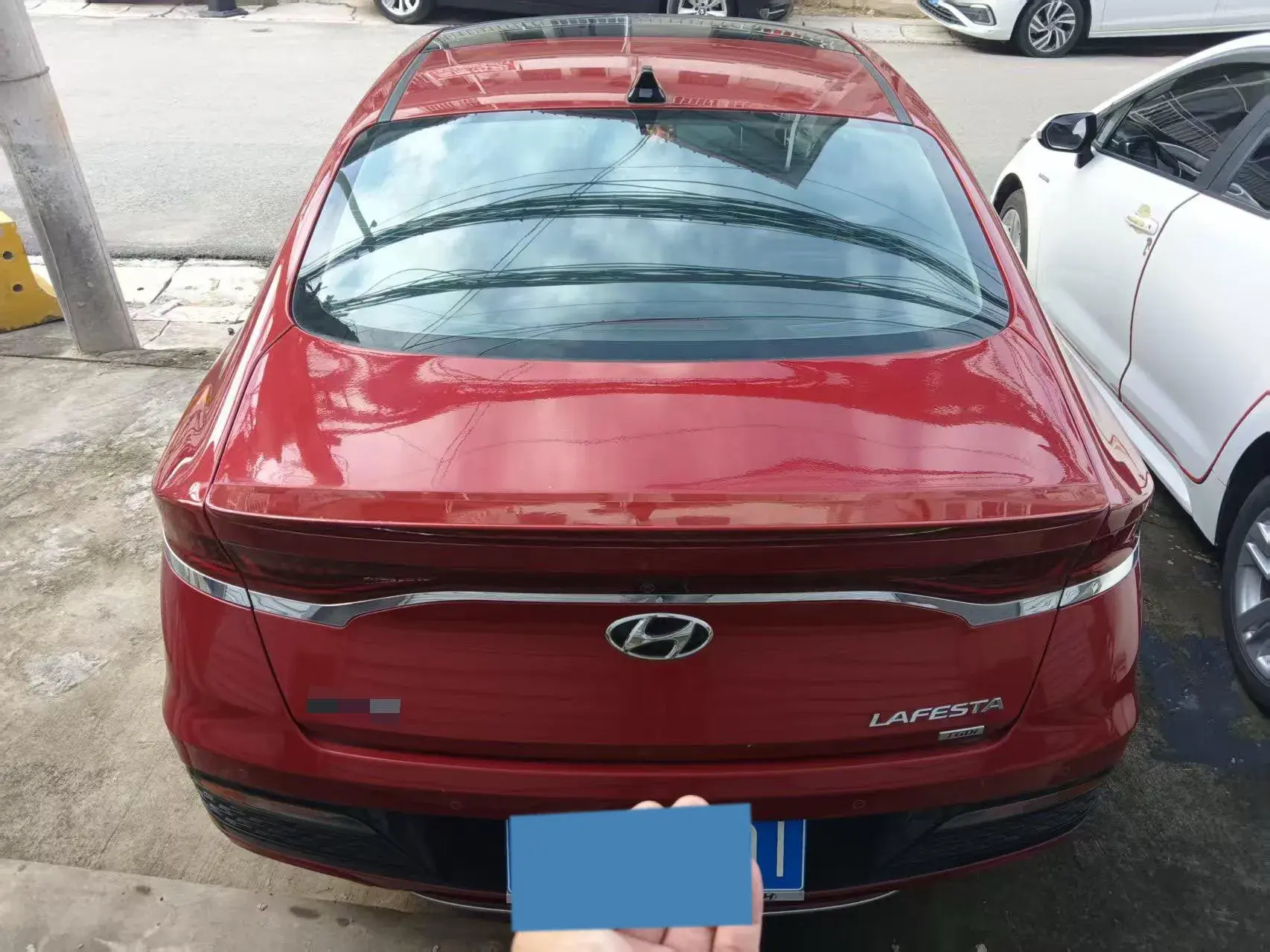 2019 HYUNDAI LA thumbnail 3