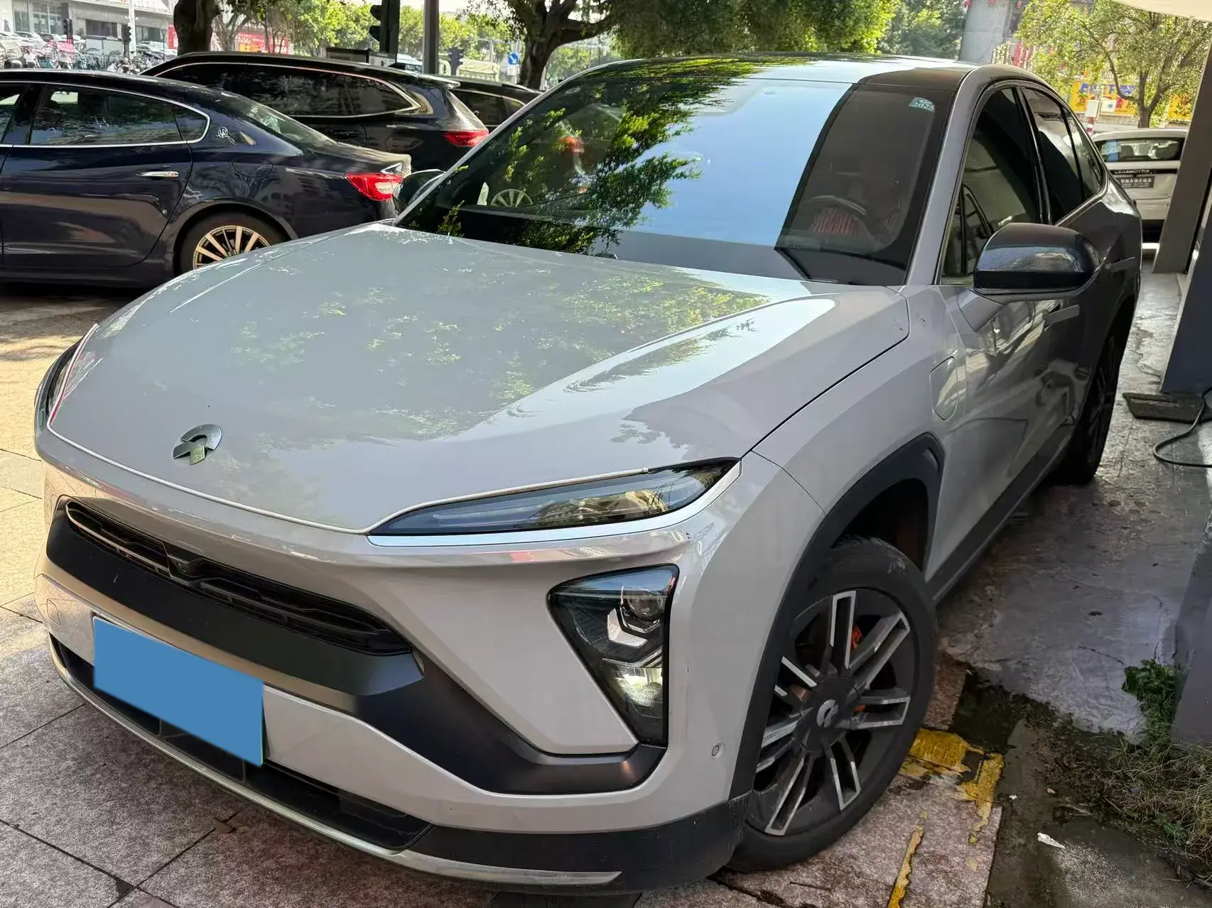 2020 NIO EC6 view 1