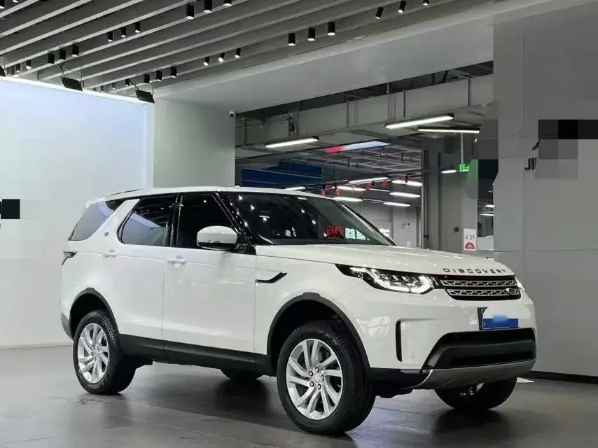 2019 LAND ROVER thumbnail 4