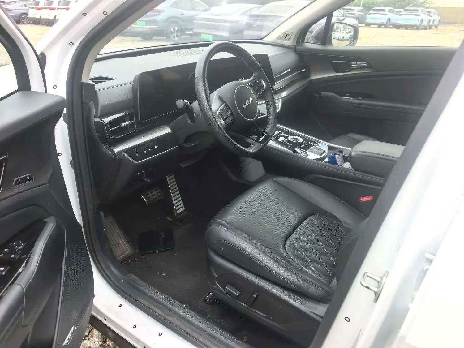 2023 KIA SPORTAGE thumbnail 4