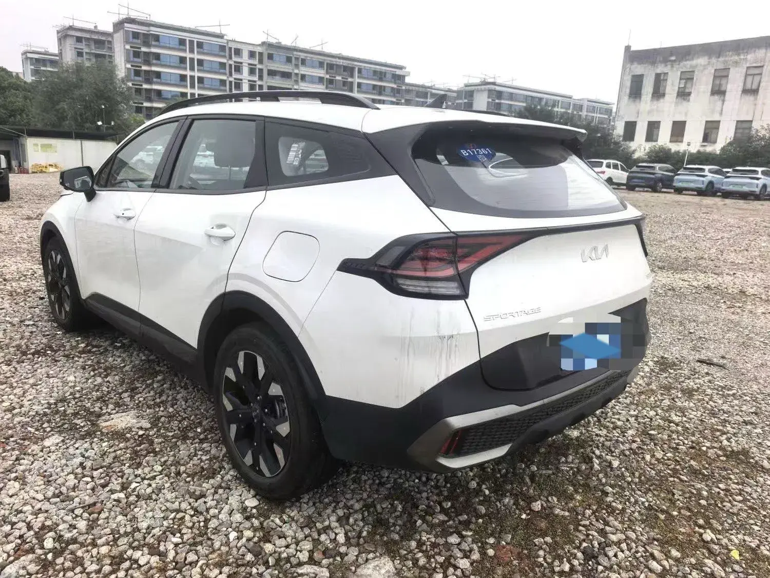 2023 KIA SPORTAGE thumbnail 3