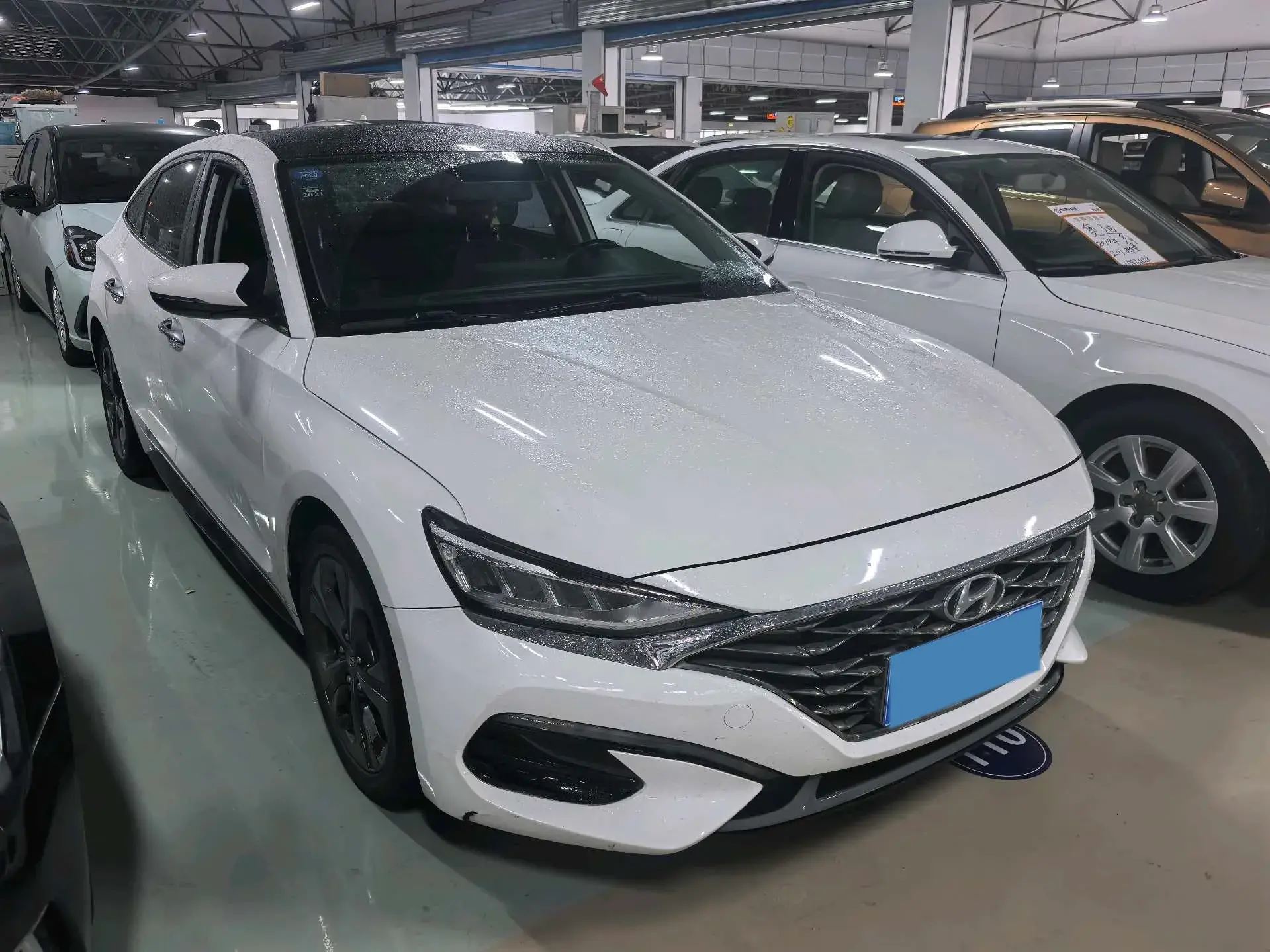 2019 HYUNDAI LA thumbnail 4