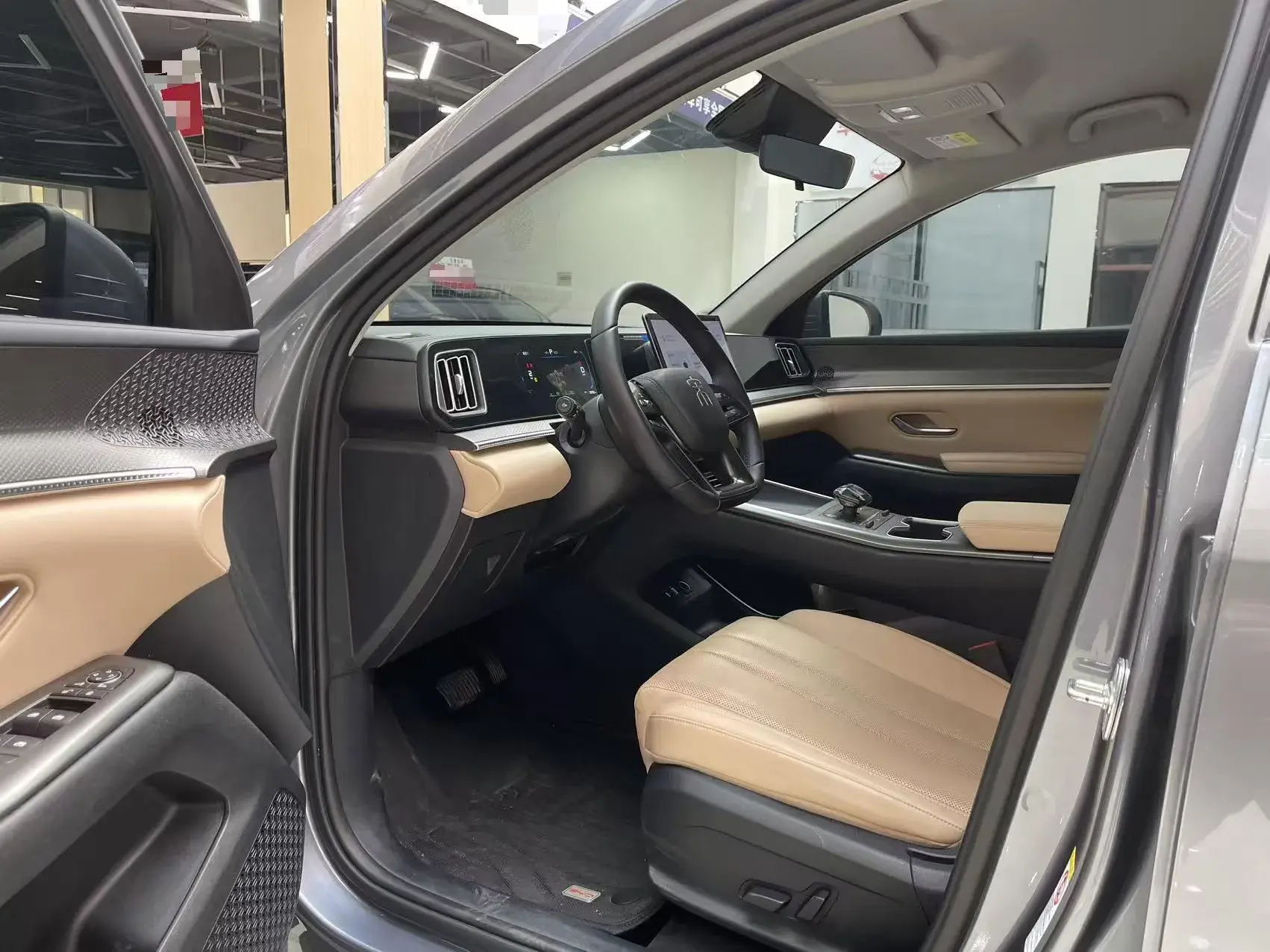 2025 BYD SONG thumbnail 3