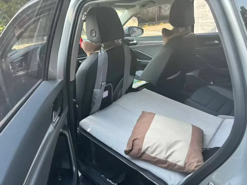 2020 VOLKSWAGEN SAGITAR thumbnail 3