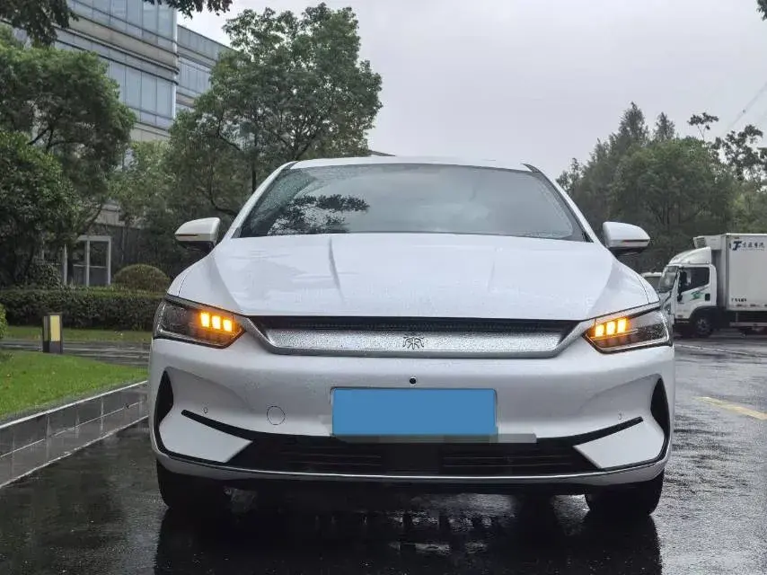 2023 BYD QIN thumbnail 2