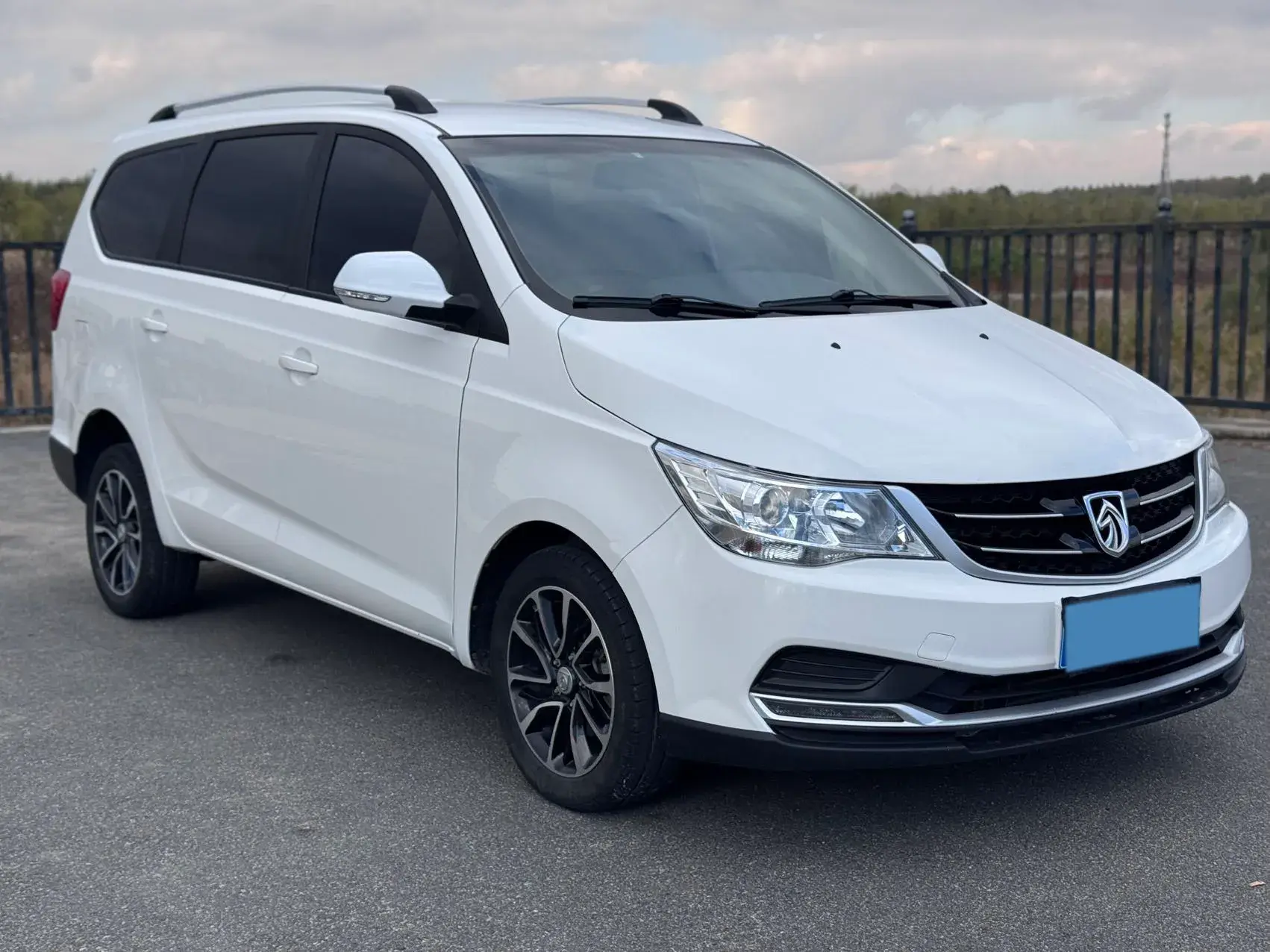 2019 BAOJUN 730 thumbnail 3