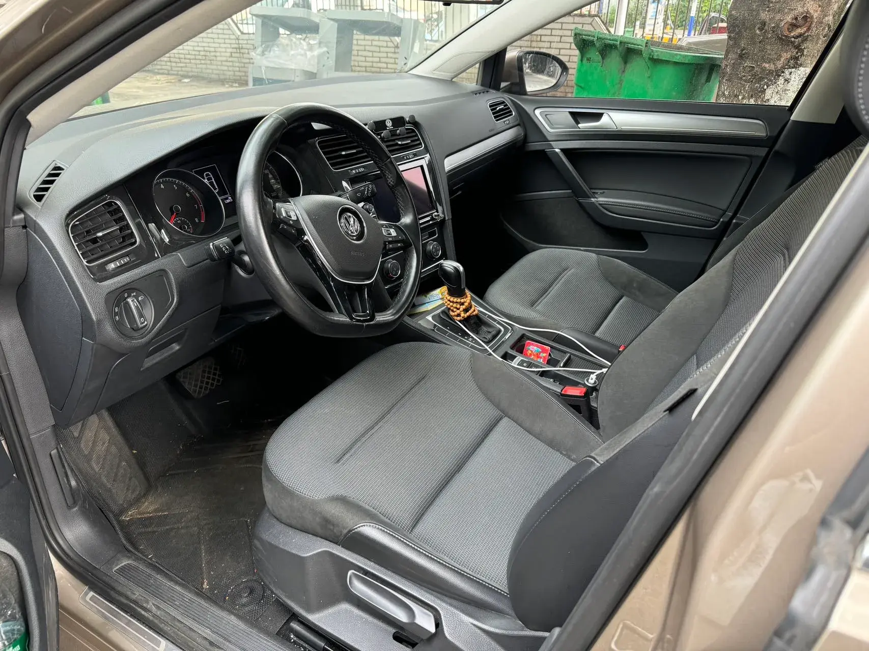 2019 VOLKSWAGEN GOLF thumbnail 2