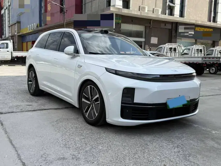 2024 LI L7 thumbnail 2