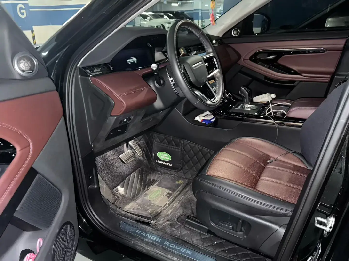 2021 LAND ROVER thumbnail 4