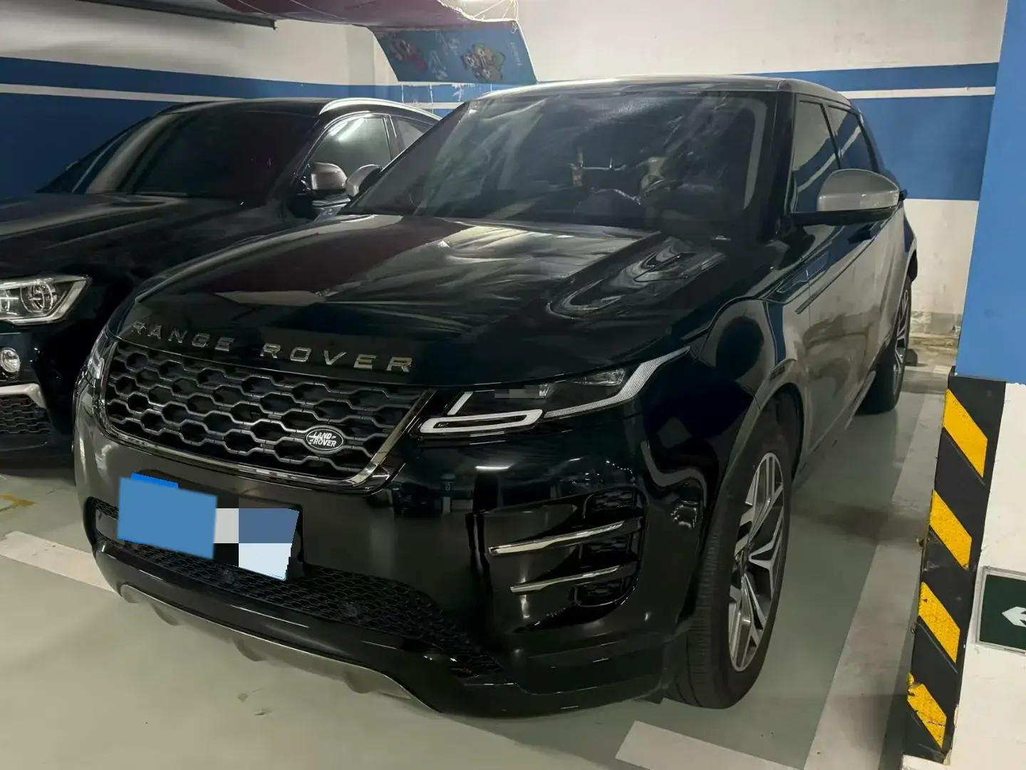 2021 LAND ROVER view 1
