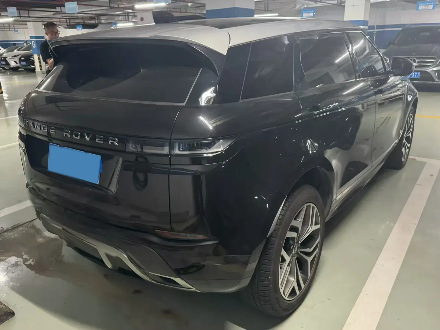 2021 LAND ROVER thumbnail 3