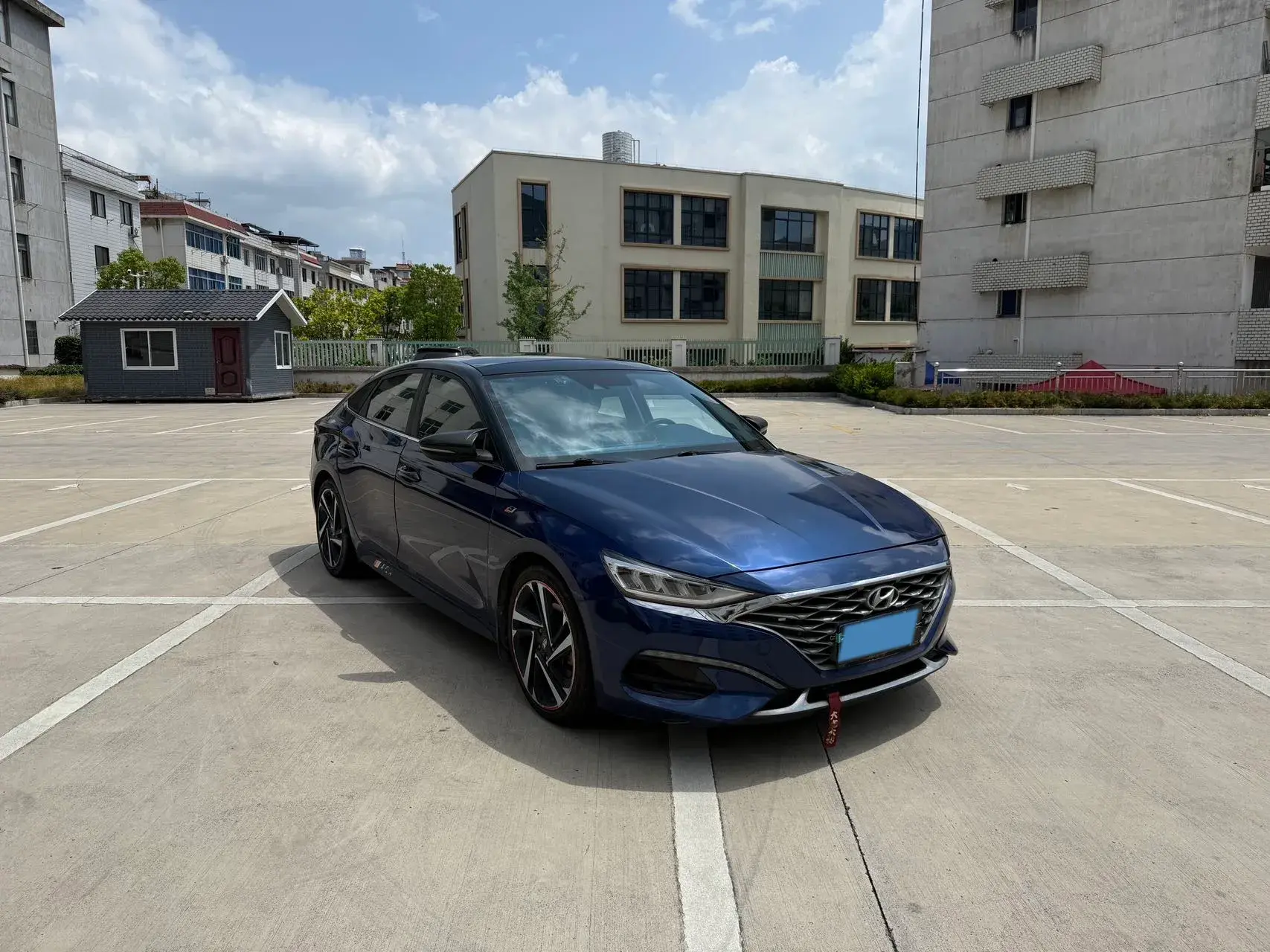 2019 HYUNDAI LA thumbnail 2