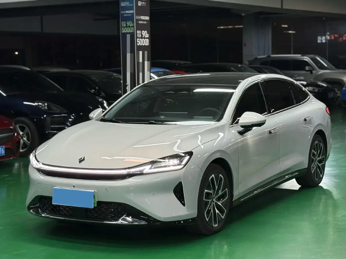 2025 BaoJun XiangJing 1.5T 143HP L4 1DHT PHEV